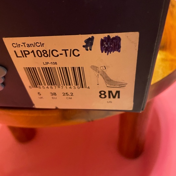 Clear pageant shoes by Fabulacous Size 8 with 4” Heel with tan soles - Picture 9 of 15